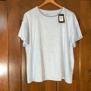 Under Armour 1X, Blue and White Tech Back-Vented Tee New With Tags - NWT